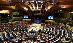 Fileleftheros: Kıbrıs sorununda yeni gayriresmi görüşmelerle köprü kuruluyor