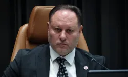 Öztürkler, Türkiye'den gelen F-16'ları selamladı: Cengiz Topel’in evlatları evinize hoş geldiniz