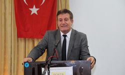 Erhan Arıklı: Girne’ye göz dikenler Larnaka ve Limasol’u kaybetmeyi de göze almalı