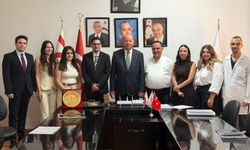 Dinçyürek: Genç hekimlerin haklı mücadelesinin yanındayız