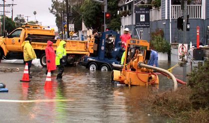 ABD'yi sel ve fırtına vurdu: 13 ölü, çok sayıda kişi kayıp
