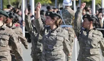 Güney Kıbrıs'ta kadınlara gönüllü askerlik yolu açıldı
