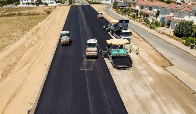 Gönyeli Özker Özgür Caddesi’nde Asfalt Çalışmaları Başladı