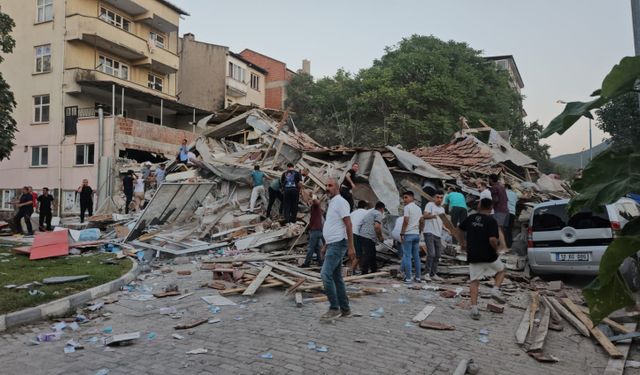 Balıkesir'de 6,1 büyüklüğünde deprem