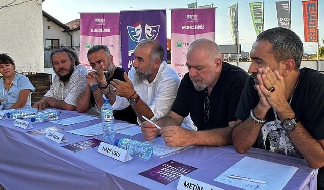 İskele Belediye Tiyatrosu Kosova’da ülkemizi temsil etti