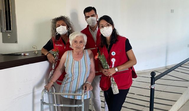 Kıbrıs Türk Kızılay “KKTC Sosyal Yardım Projeleri” kapsamında ziyaret gerçekleştirdi