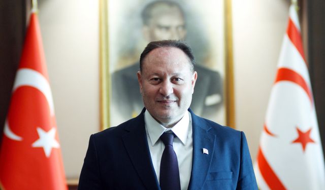Öztürkler, Erhürman’ı kutladı: Meclis Cuma günü olağanüstü toplanacak