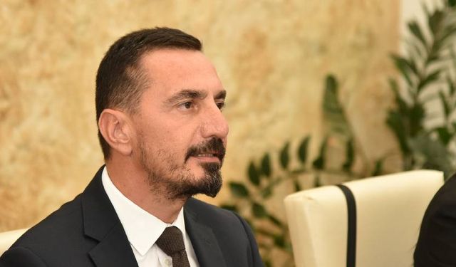 Esendağlı: Bu ülkeye, gidecek bir yeri olmayan 20 yaşındaki genci sığdıramıyoruz