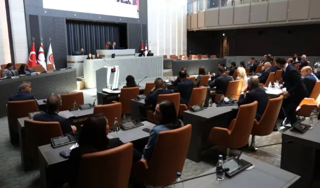 Askerlik Yasa Tasarısı oy birliğiyle kabul edildi: Kamu görevlilerinin haklarının eşitlenmesi boynumuzun borcudur