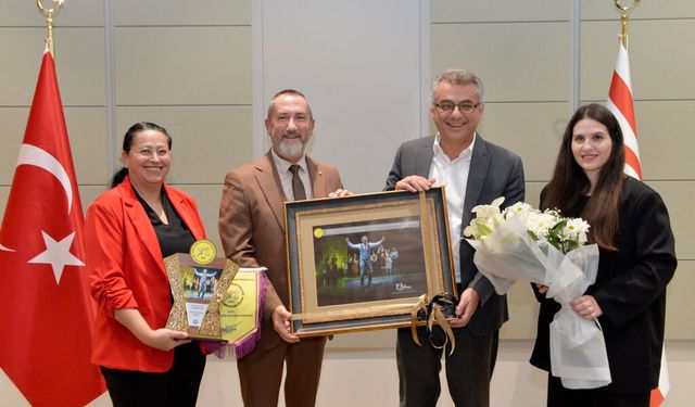 Erhürman: Halk dansları aracılığıyla Kıbrıs kültürü ve ülke tanıtımına katkı yapılıyor