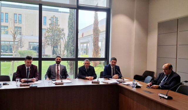 Komite maaş düzenlemeleri içeren yasa önerisinin ivediğini onaylayarak Genel Kurula sevk etti