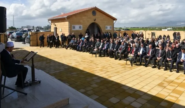 Beha Hüseyin Köprülü Camii düzenlenen törenle ibadete açıldı