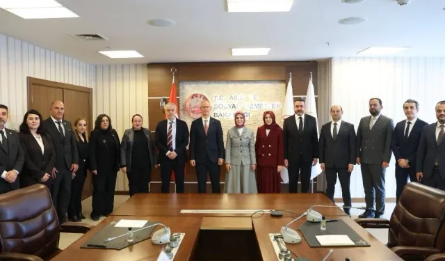 Oğuzhan Hasipoğlu, Dijital Dünyada Çocuk Hakları Sözleşmesi'ni imzaladı: Çocuklarımızı koruyacağız