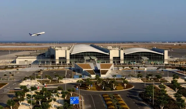 Rum yönetimi, vatandaşların tahliyesi için uçuşları başlattı: Dubai'den 180 kişinin gelmesi bekleniyor