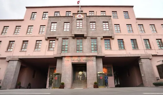 MSB: Türk hava sahasına yönelen balistik mühimmat imha edildi