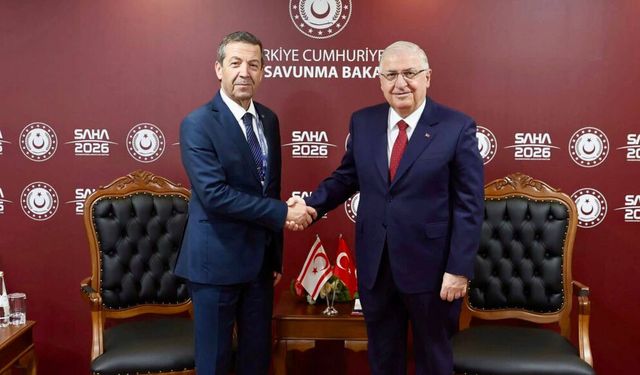 Dışişleri Bakanı Ertuğruloğlu, Türkiye Milli Savunma Bakanı Güler ile bir araya geldi