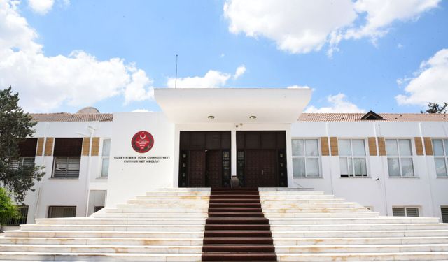 Başbakanlığa bazı kurumlar eski Meclis binasına taşınıyor