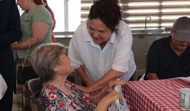 Zerrin Üstel: Yaşlılarımız her zaman baş tacımız olmaya devam edecek