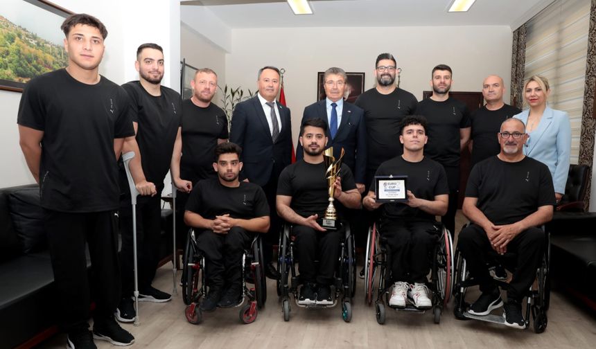 Başbakan Üstel: Engelli sporcularımız bize güç veriyor