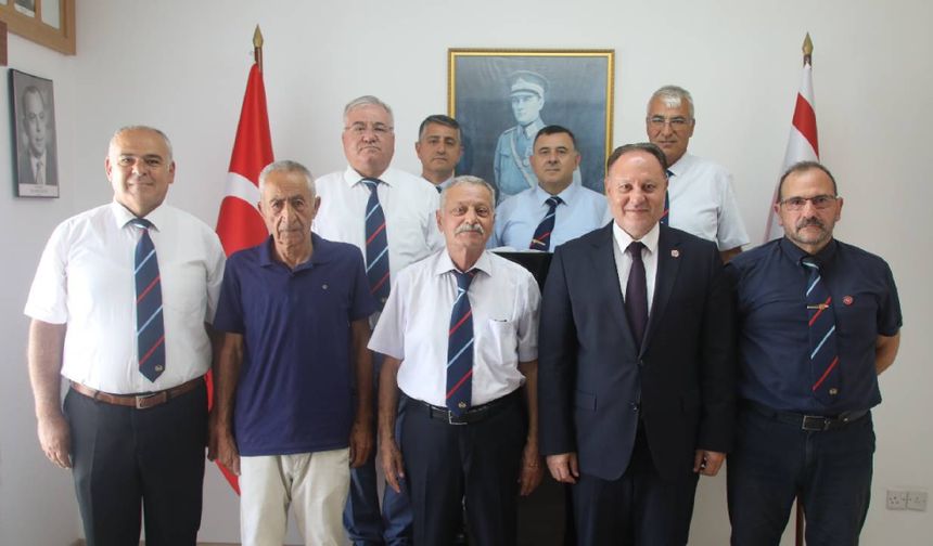 Öztürkler’den emekli subaylara anlamlı ziyaret