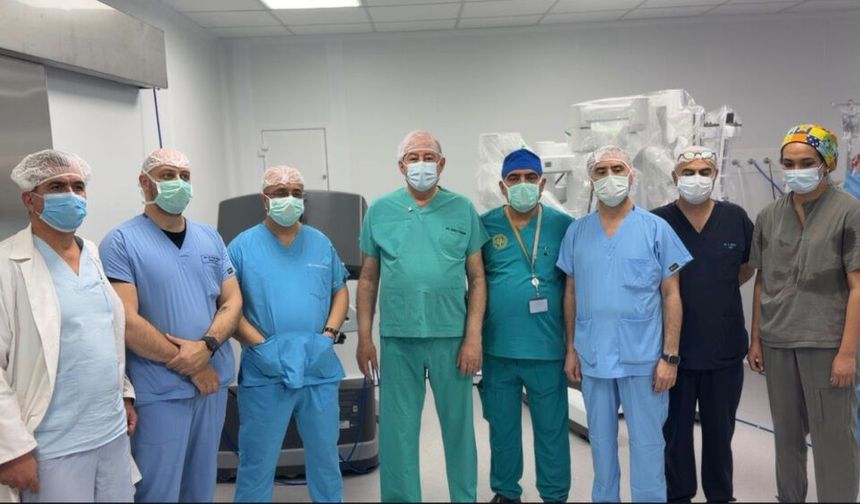 KKTC’de sağlıkta tarihi gün: İki robotik cerrahi ameliyatı başarıyla gerçekleştirildi