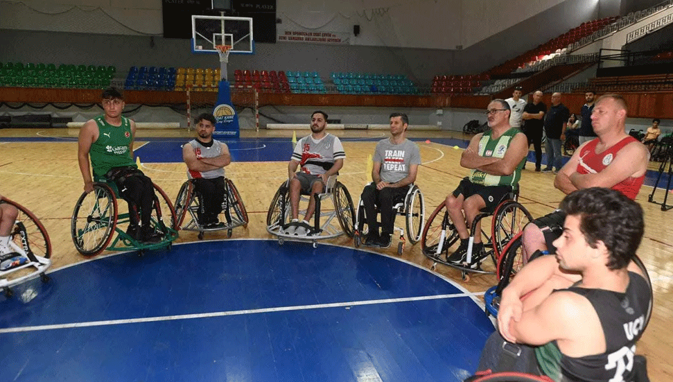 Vakıflar Tekerlekli Sandalye Basketbol takımı sezonu açtı