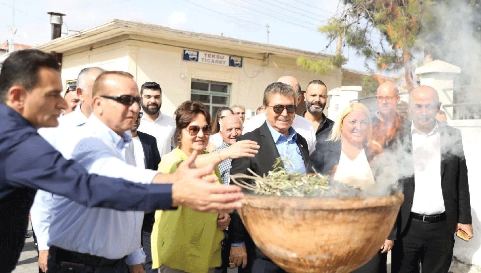 Ünal Üstel: Bizi hizmet yolunda hiç kimse durduramaz