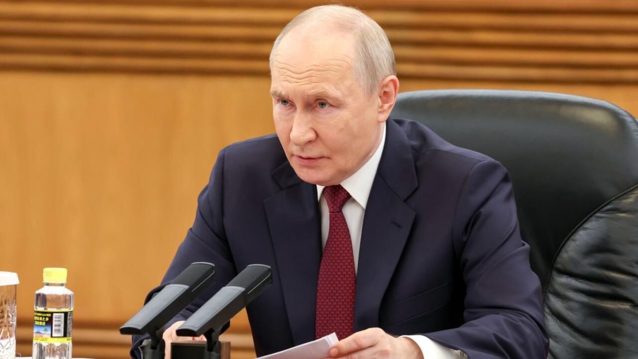 Putin, Rus gemilerine el koyma girişimlerine karşılık vermeyi emretti